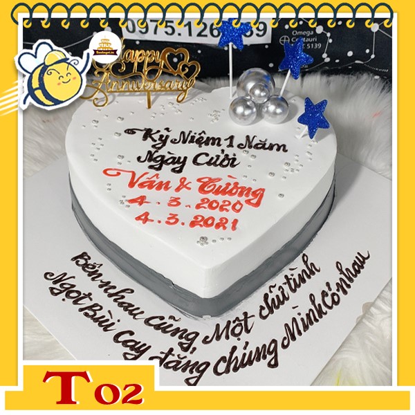 Bánh kem trái tim T02 đơn giản tông màu xám trắng phù hợp cho nam sang trọng quý phái