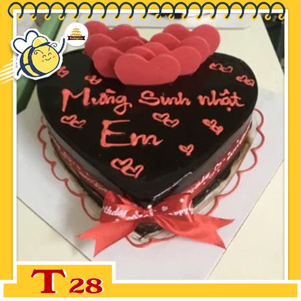 Bánh kem trái tim T28 phủ socola đen ngọt ngào kèm tim nơ đỏ đặc biệt thơm ngon ngọt ngào