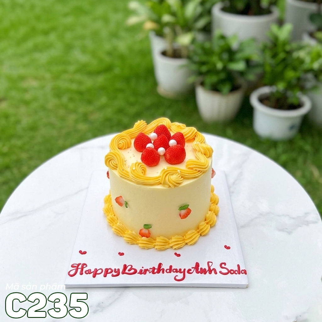 Bánh kem mini C235 dâu tây kem bơ vàng rực rỡ