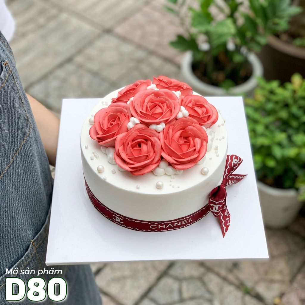 Mẫu bánh kem đẹp D80 đóa hoa đỏ nở rộ
