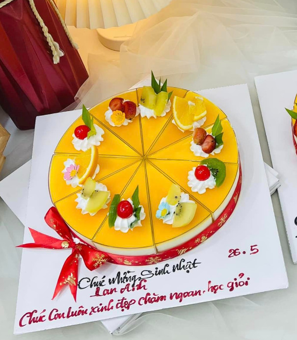 DA10 - Bánh kem Mousse trái cây