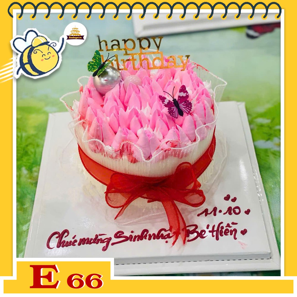 Bánh kem E66 bó hoa tulip màu hồng gói voan nơ đỏ bướm đậu tung tăng