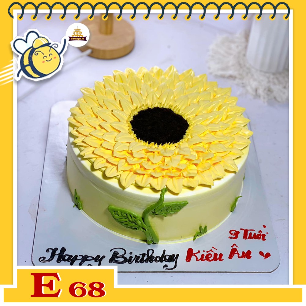 Bánh kem E68 hoa hướng dương màu vàng rực rỡ may mắn