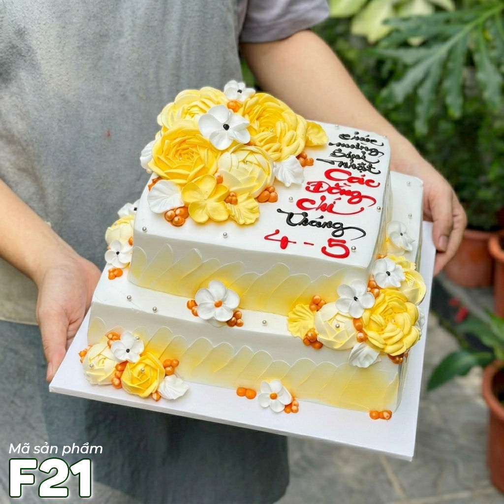 Bánh kem vuông F21 2 tầng màu vàng trắng bắt kem hoa vàng trắng sang trọng tinh tế