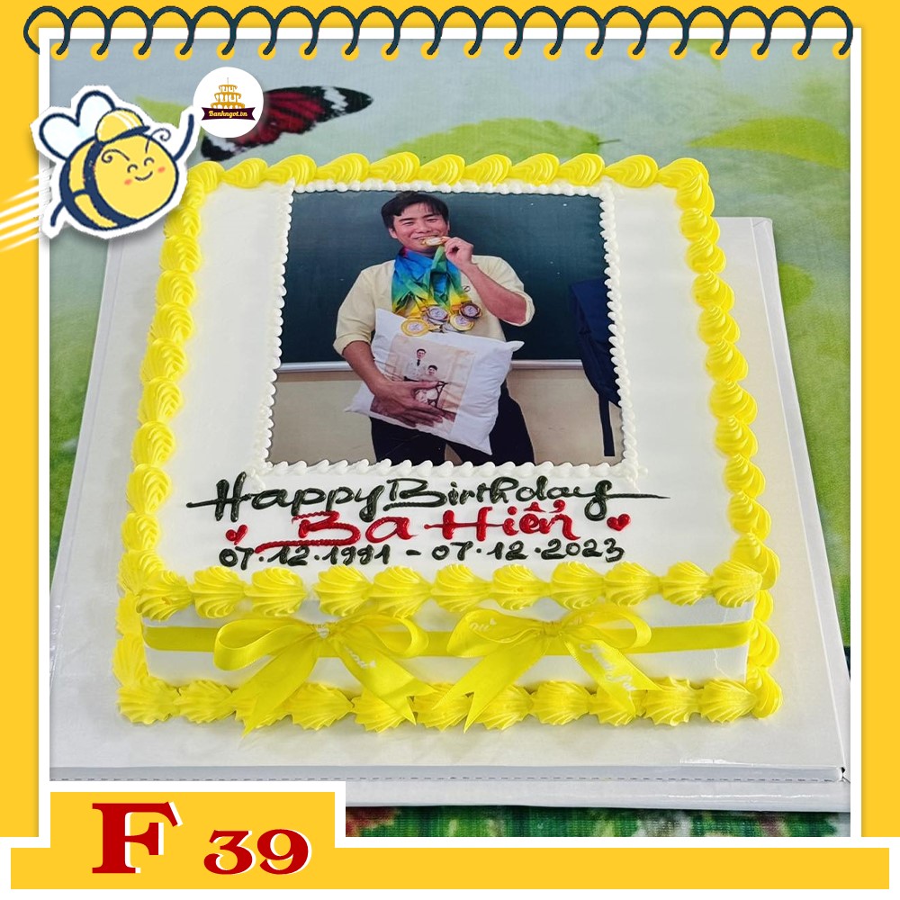 Bánh kem F39 khuôn hình chữ nhật màu vàng in hình ấn tượng