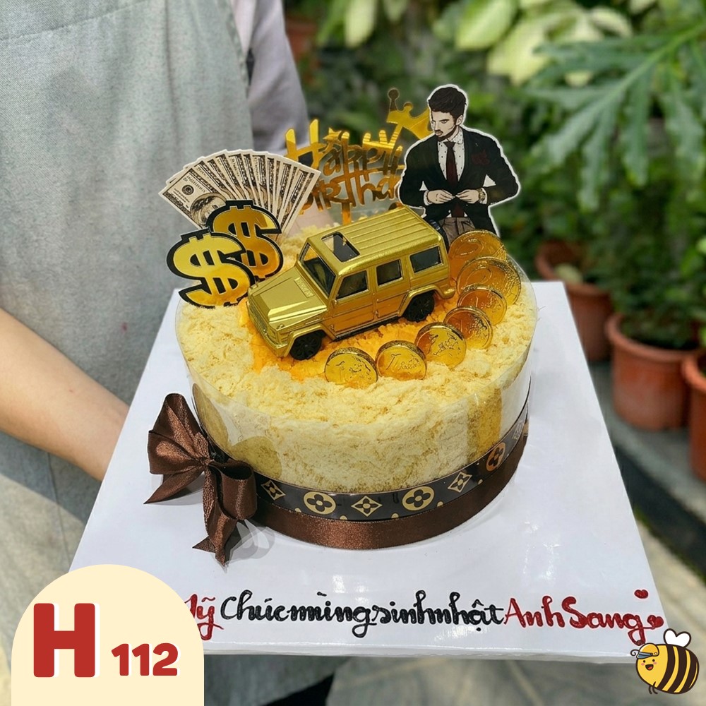 Bánh sinh nhật bông lan trứng muối H112 tặng sếp, ba, chồng trang trí siêu xe vàng