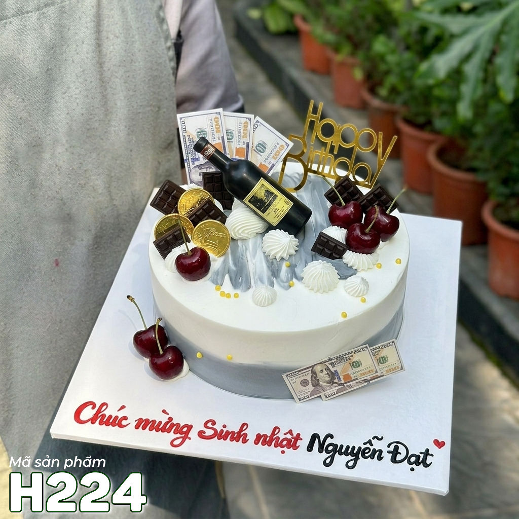 Bánh kem sinh nhật H224 tặng sếp, bạn trai trang trí chai rượu, socola, tiền đô