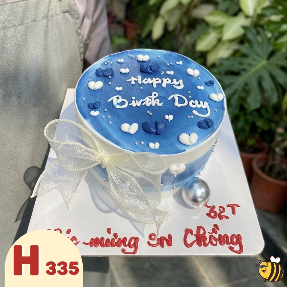 Bánh kem sinh nhật H335 tặng chồng màu xanh nước biển viền kem trắng