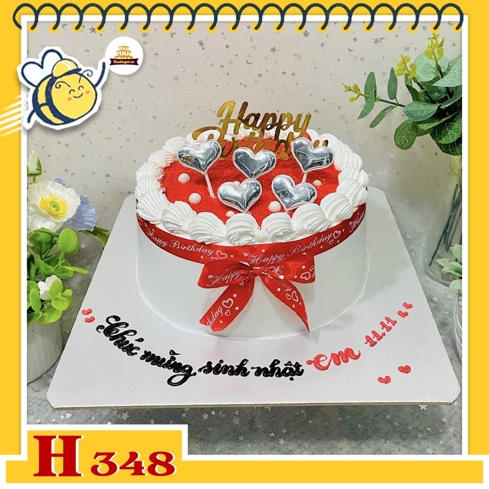 Bánh kem sinh nhật H348 trái tim màu đỏ phụ kiện bạc trang trí