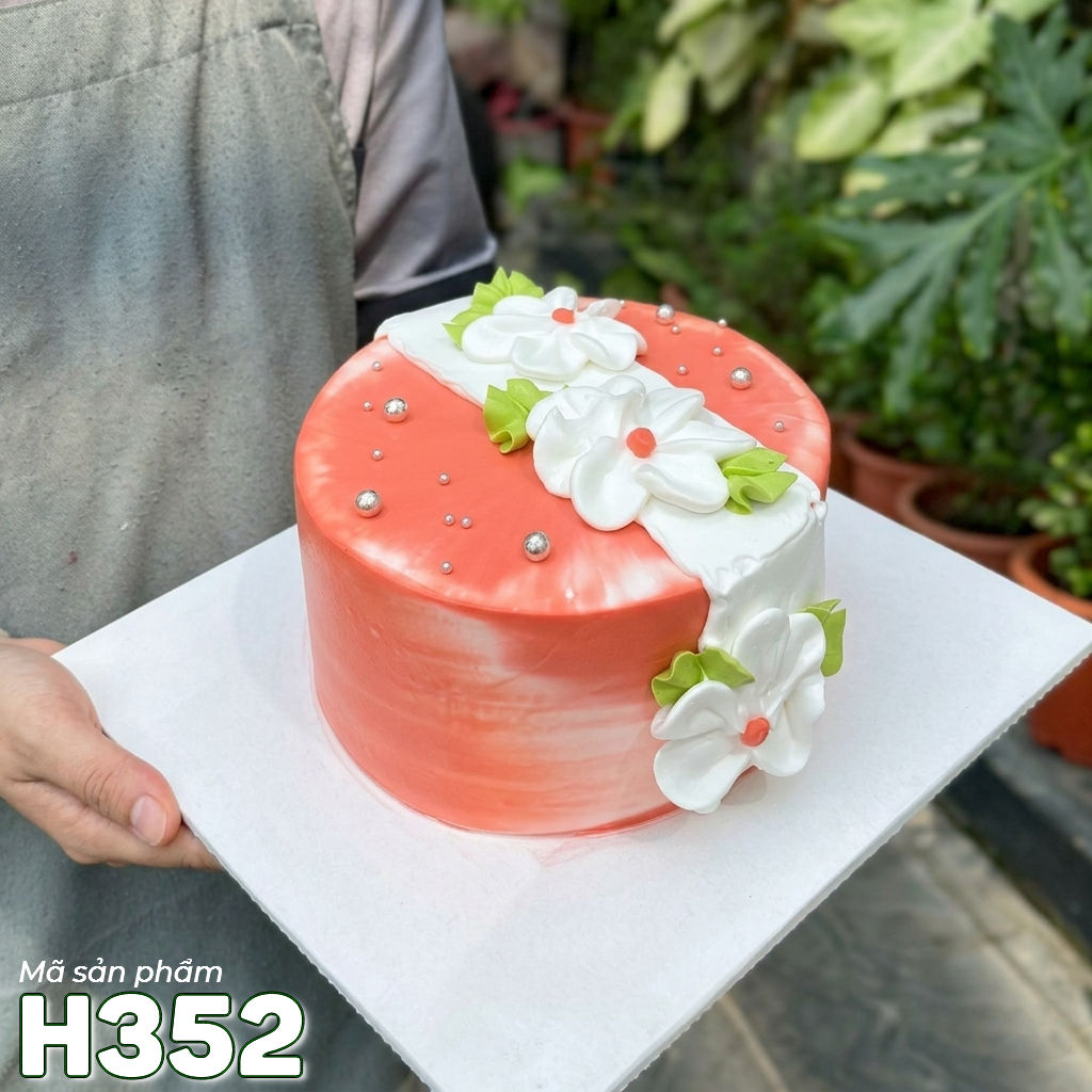 Bánh kem sinh nhật H352 hoa trắng ngọc ngà, món quà ý nghĩa tặng Mẹ và Bà
