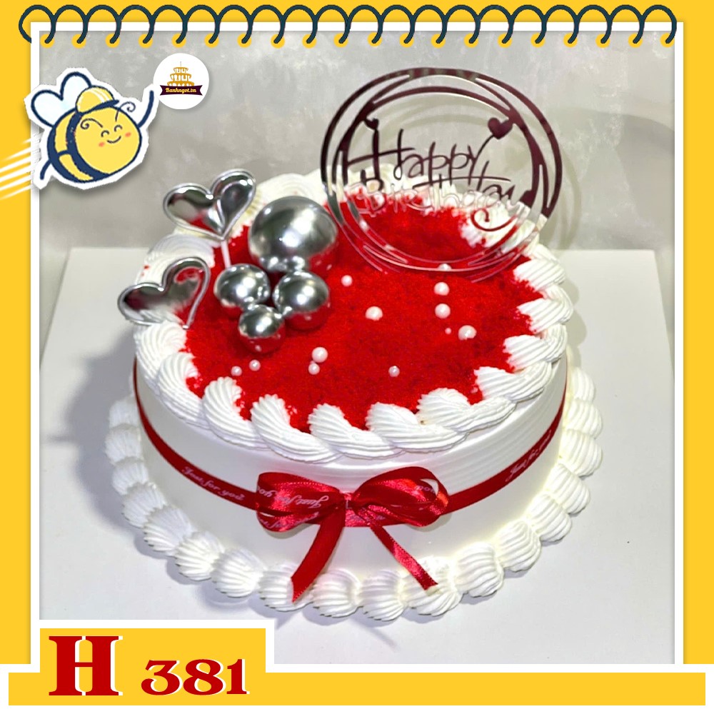 Bánh kem sinh nhật H381 trái tim đỏ rực rỡ và phụ kiện cầu bạc sang chảnh