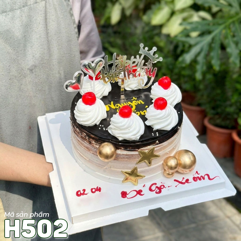 Bánh kem sinh nhật H502 chảy socola topping trái cây bi vàng sang trọng