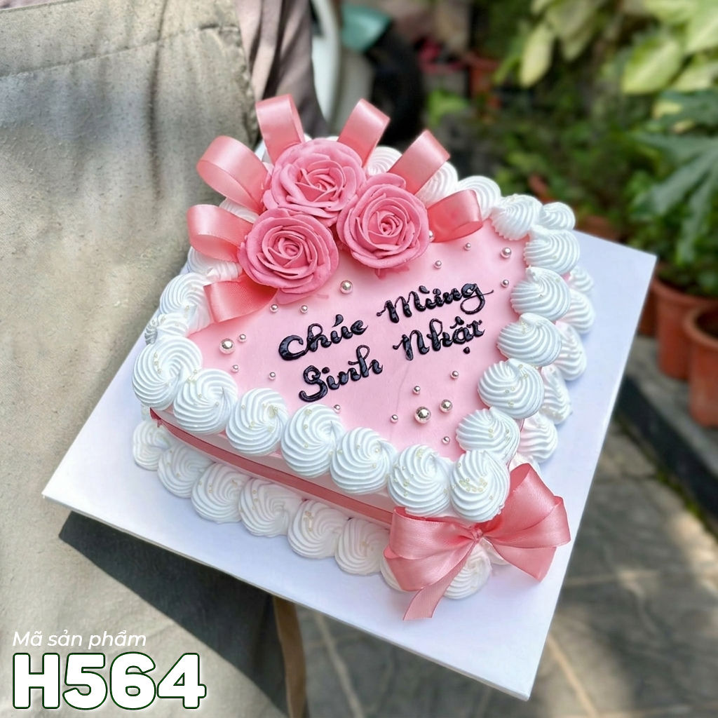 Bánh kem sinh nhật H564 trái tim màu hồng nhạt duyên dáng