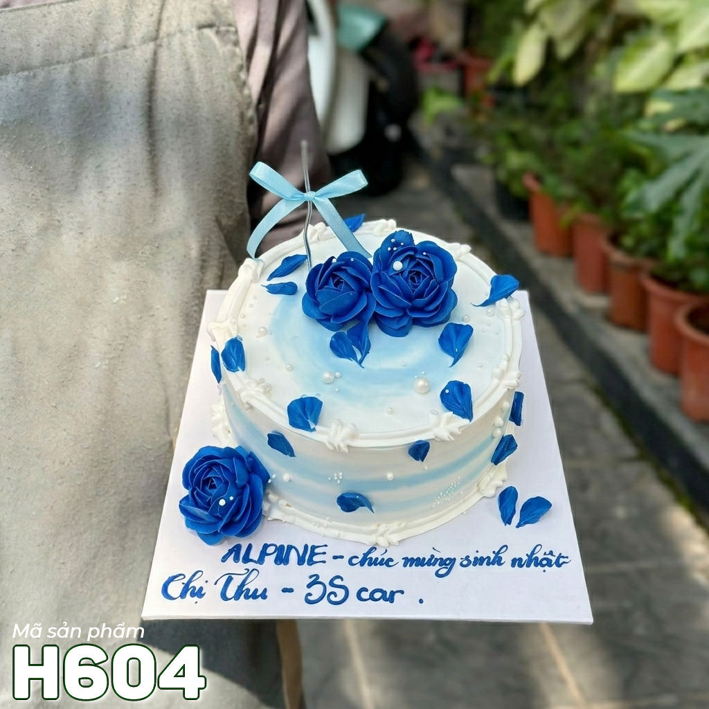 Bánh kem H604 hoa hồng xanh kiêu kỳ và phong cách sang trọng