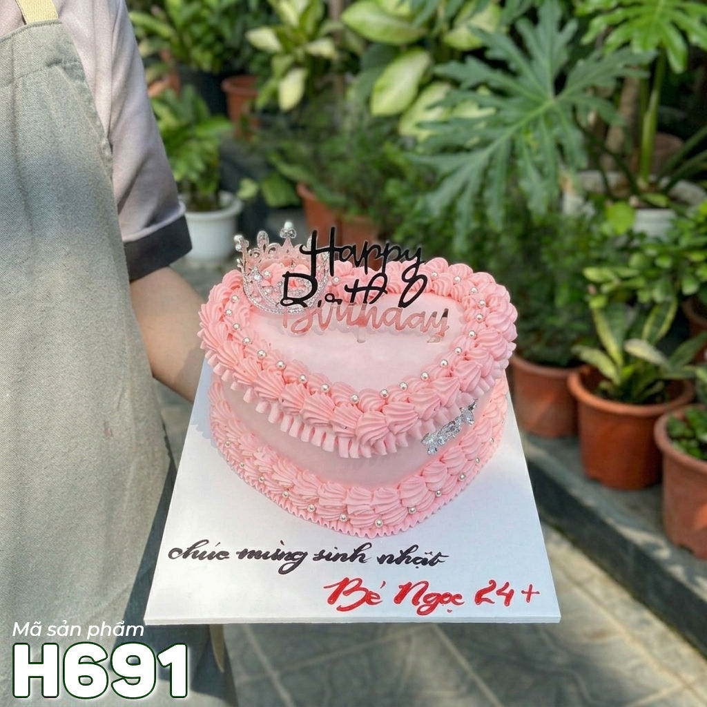Bánh kem H691 Trái tim hồng phủ vương miện sang chảnh