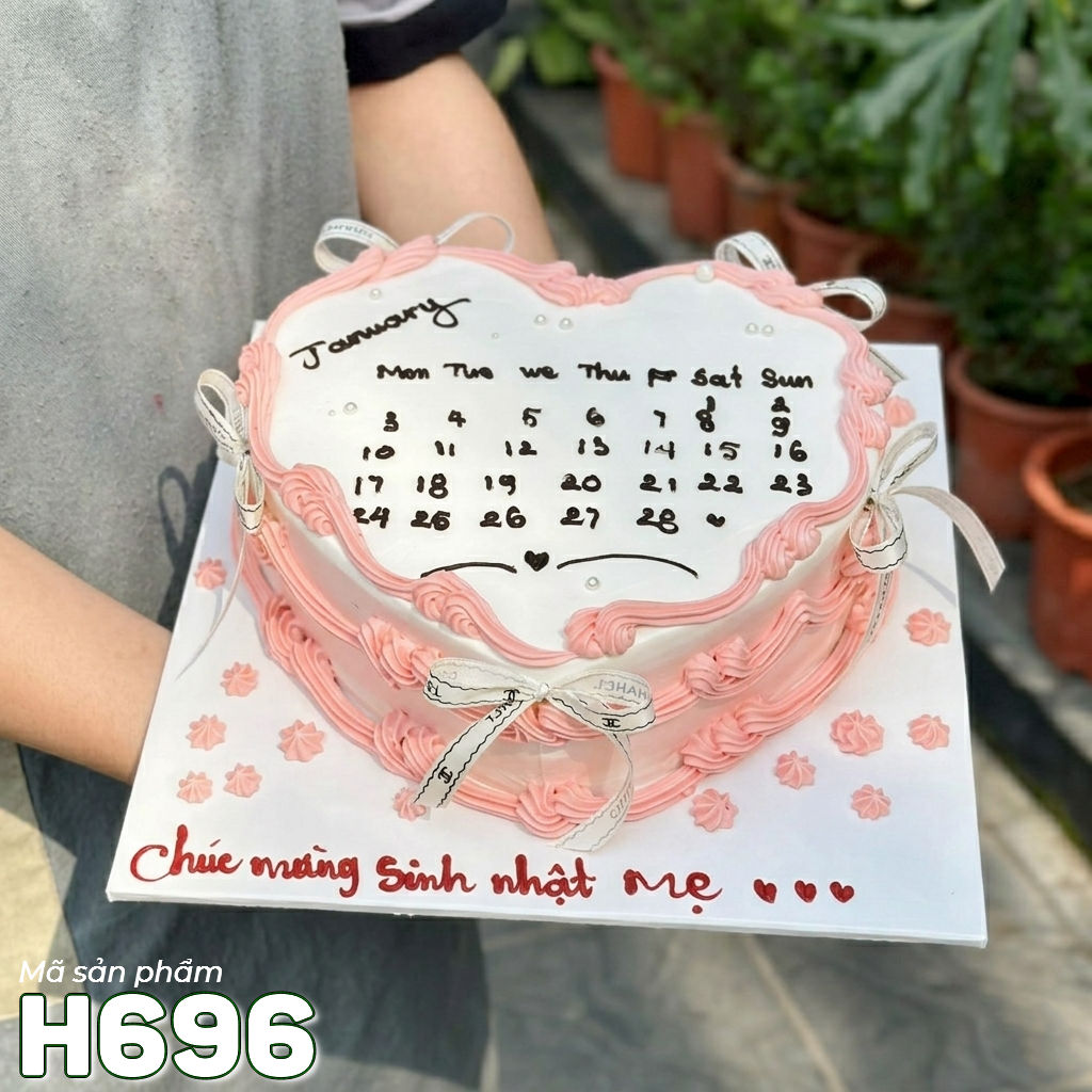 Bánh kem H696 Trái tim vẽ lịch hồng pastel xinh xắn