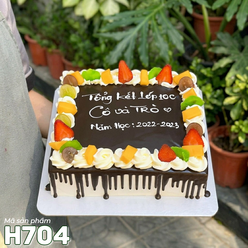 Bánh kem H704 – Chảy socola trang trí trái cây tổng kết năm học