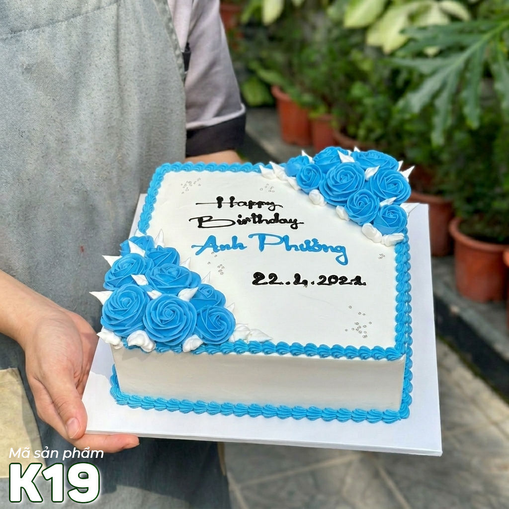 Bánh kem tặng khách hàng K19 vuông nền trắng trang trí hoa màu xanh dương đẹp và trang trọng