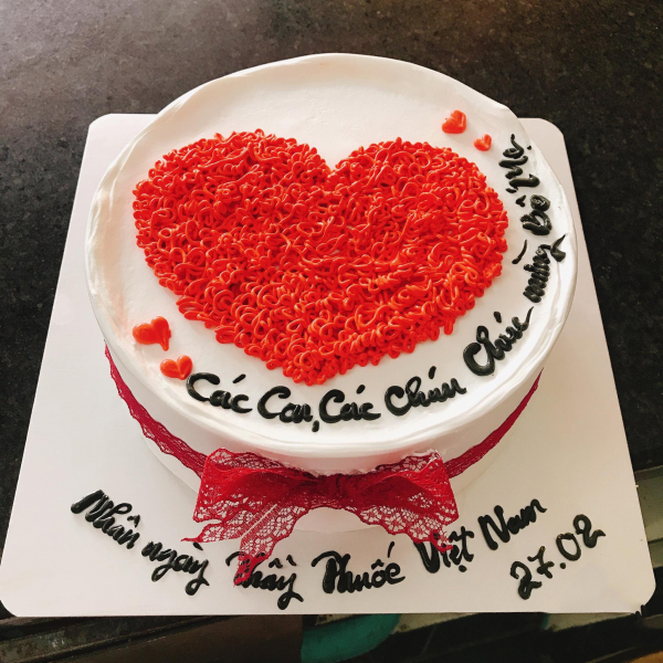 BS01 Bánh kem ngày thầy thuốc VN trái tim đỏ tri ân