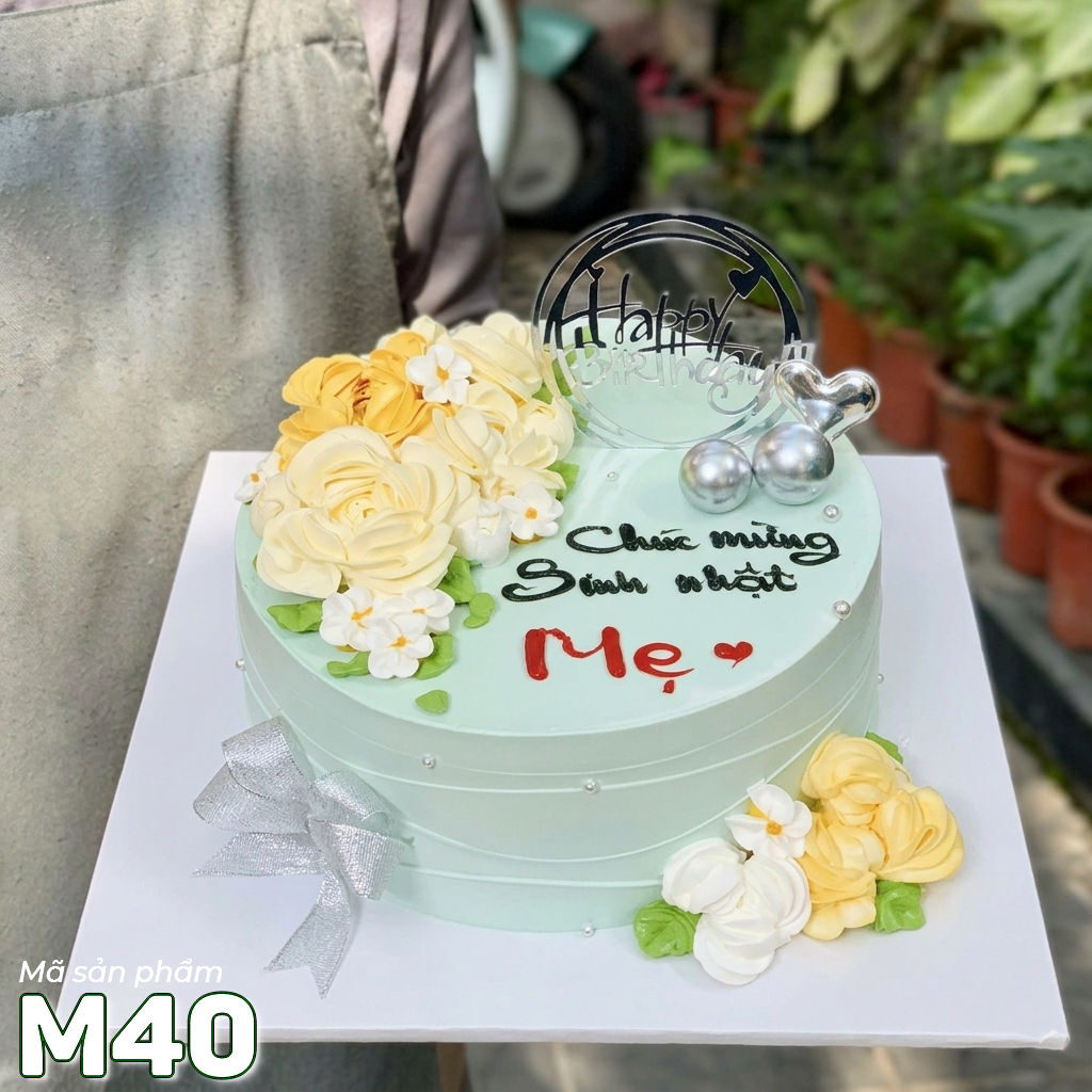 Bánh kem M40 nền xanh bắt hoa màu vàng tươi thắm tặng mẹ yêu