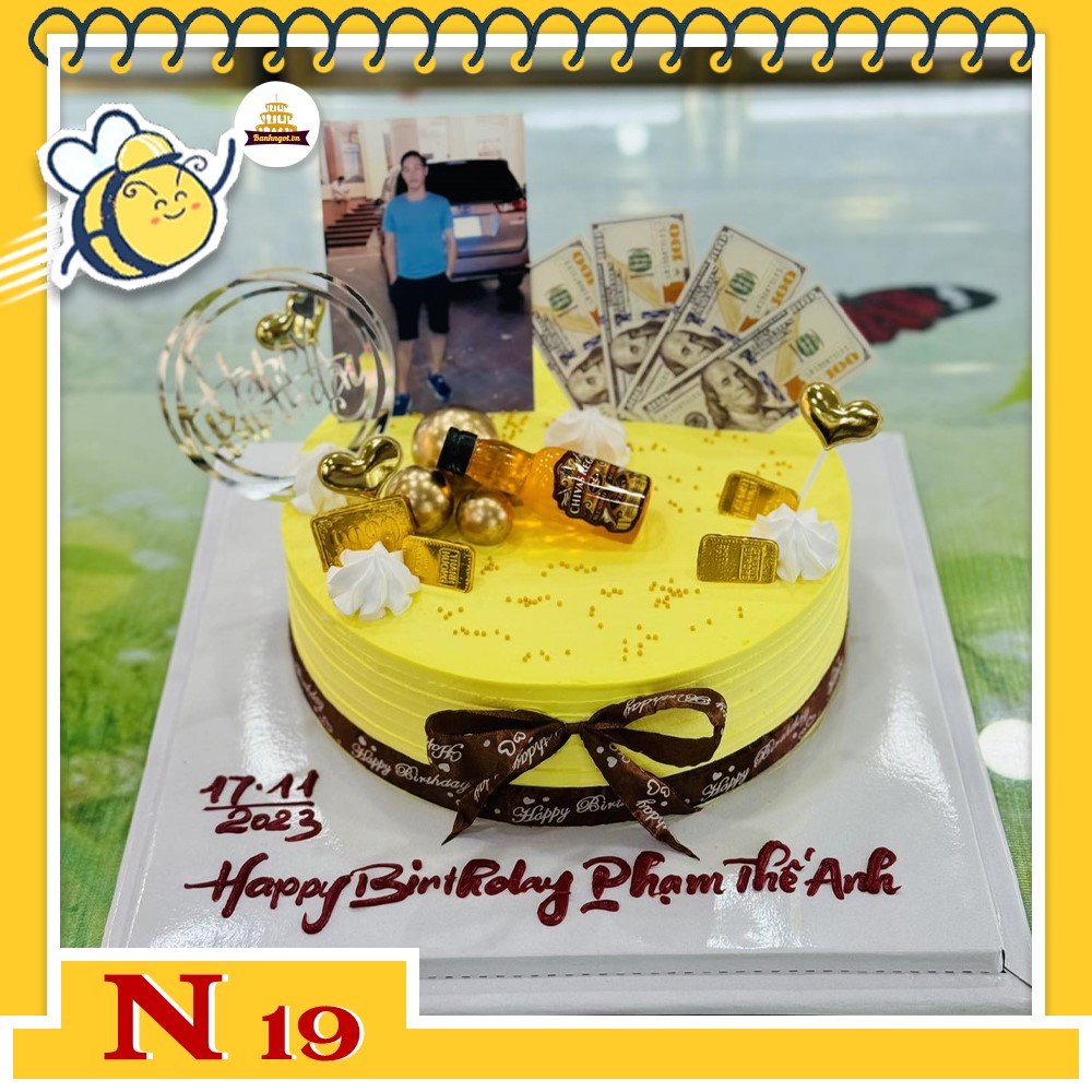 Bánh kem N19 in ảnh trên nền vàng phụ kiện chai rượu đô la tặng bạn nam