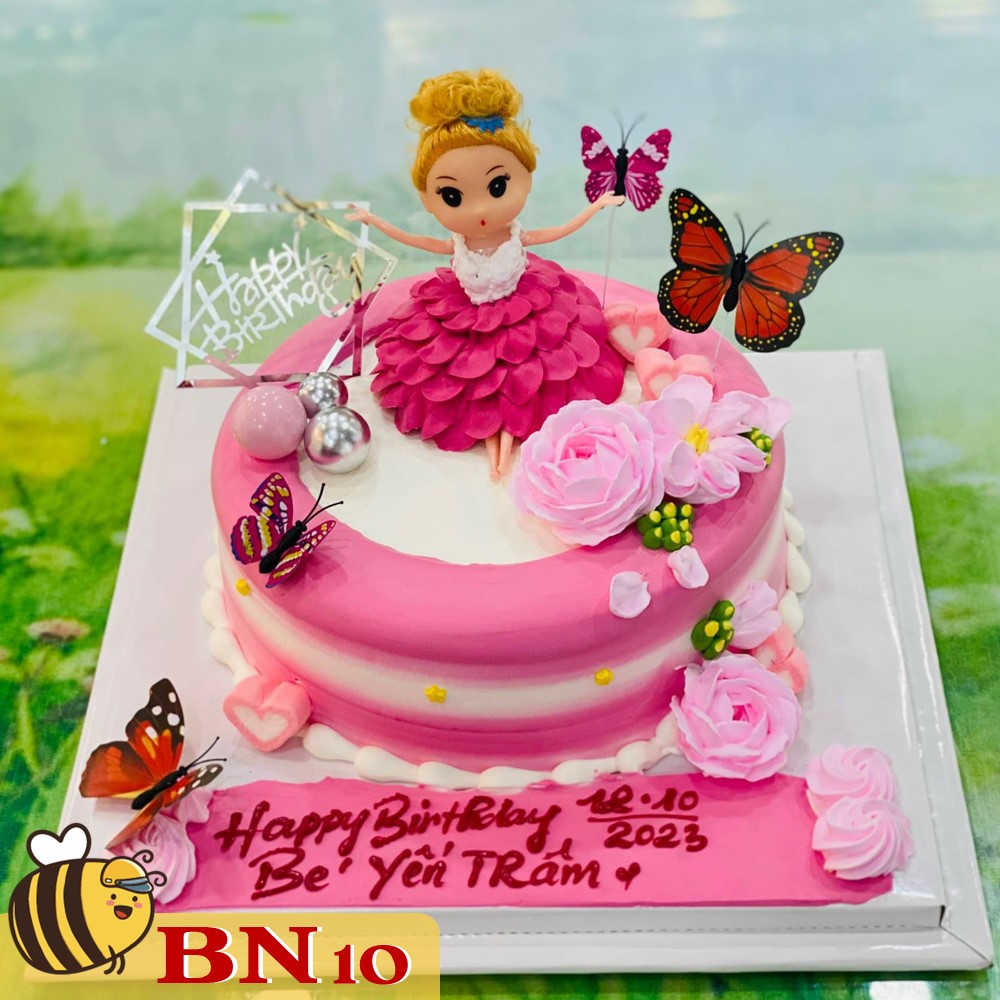 Mẫu bánh sinh nhật đẹp BN10 búp bê bé gái tone hồng hường phấn