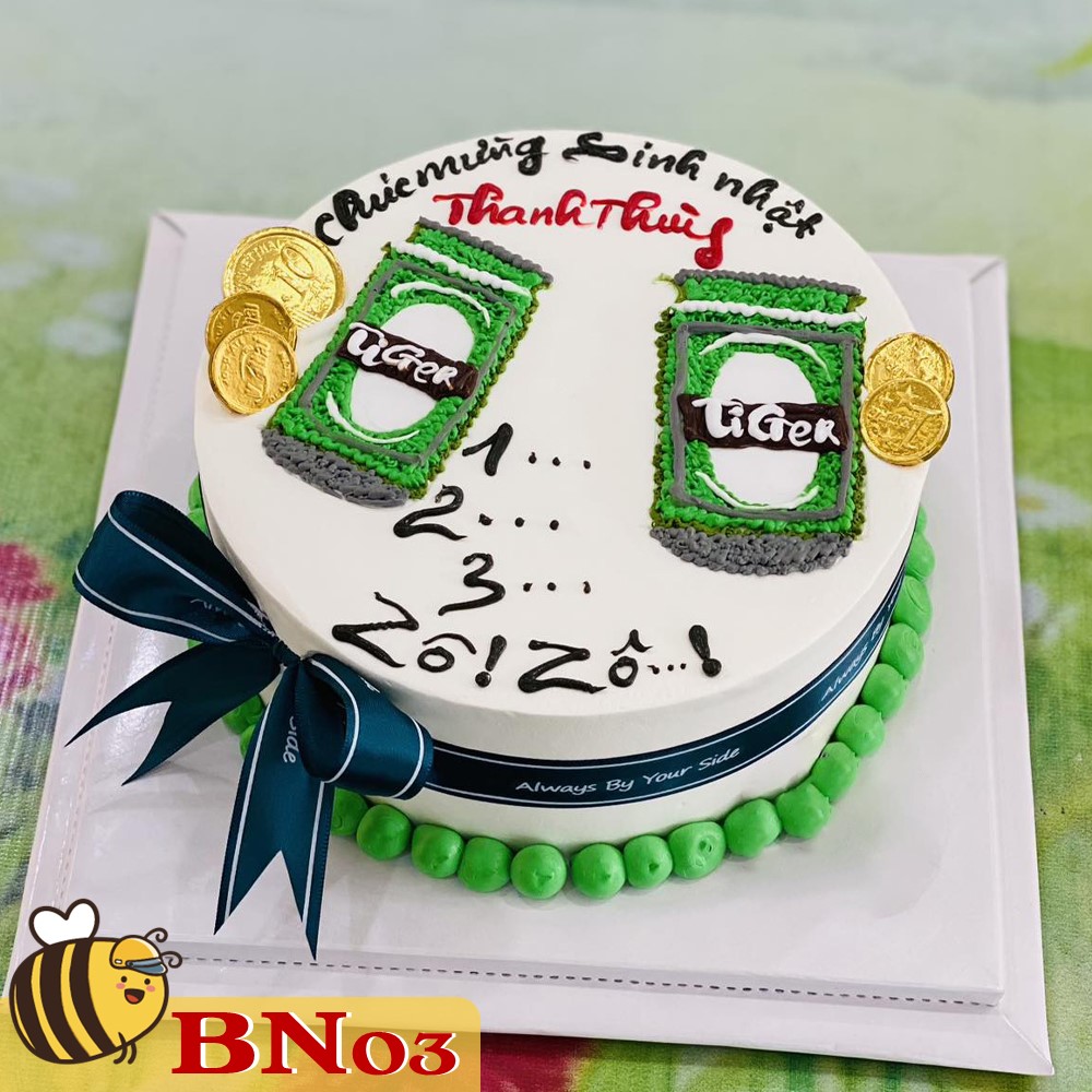 Mẫu bánh sinh nhật đẹp BN03 vẽ hình 2 lon bia độc đáo tặng bạn thân thích nhậu