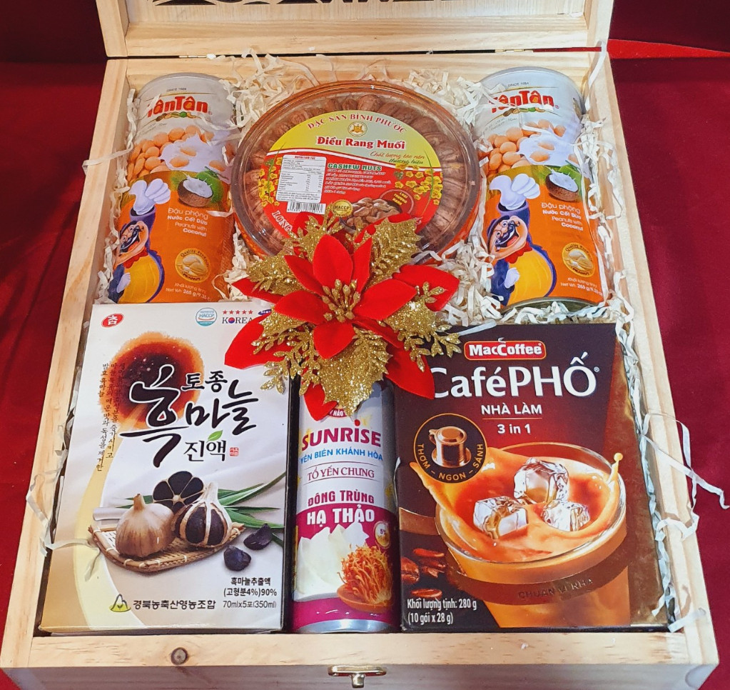 T104: Tỏi đen Hàn, Yến chưng đông trùng hạ thảo, Điều rang muối 500g, 2 Đậu phộng Tân Tân