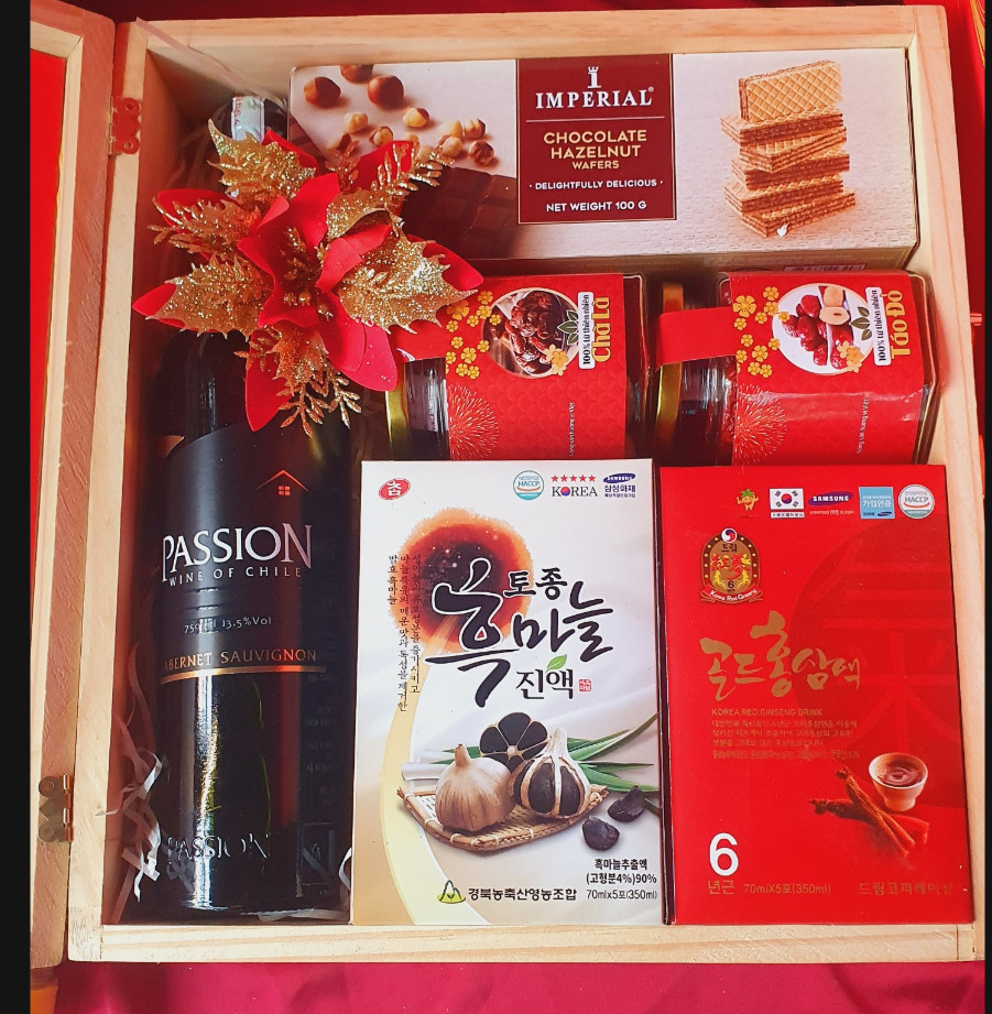 T108 Sâm Chén Hàn, Tỏi Đen Hàn, 2 Hũ trái cây sấy, Bánh Imperial Thái Lan , Passion đen cao cấp