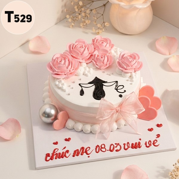 Bánh kem 8/3 T529 nón lá truyền thống và hoa hồng tinh tế