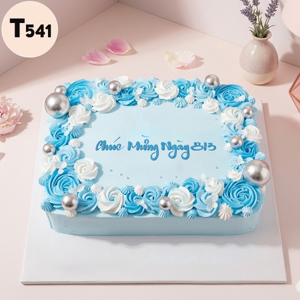 Bánh kem 8/3 T541 viền hoa hồng xanh trắng thanh lịch quý phái