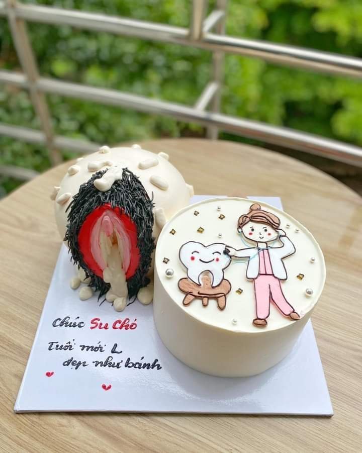 Bánh kem LOL cái ấy tặng nhỏ bạn thân