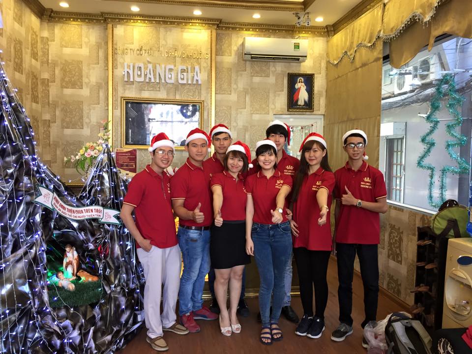 Linh Chi Hoàng Gia Tổ Chức Chương Trình Từ Thiện Giáng Sinh Yêu Thương