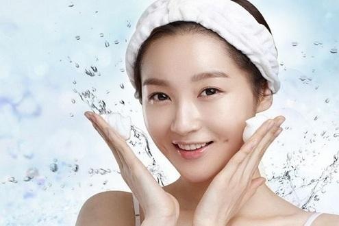 Mách bạn chăm sóc da nhờn trong mùa hè Mách bạn chăm sóc da nhờn trong mùa hè