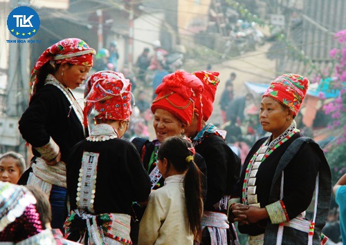 top-nhung-phien-cho-noi-tieng-chi-co-o-sapa