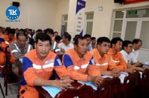 thu-tuc-cap-the-kiem-tra-vien-dien-luc-cho-cac-doi-tuong-thuoc-tham-quyen-cap-cua-cuc-dieu-tiet-dien-luc-truong-hop-the-bi-mat-hoac-bi-hong-the