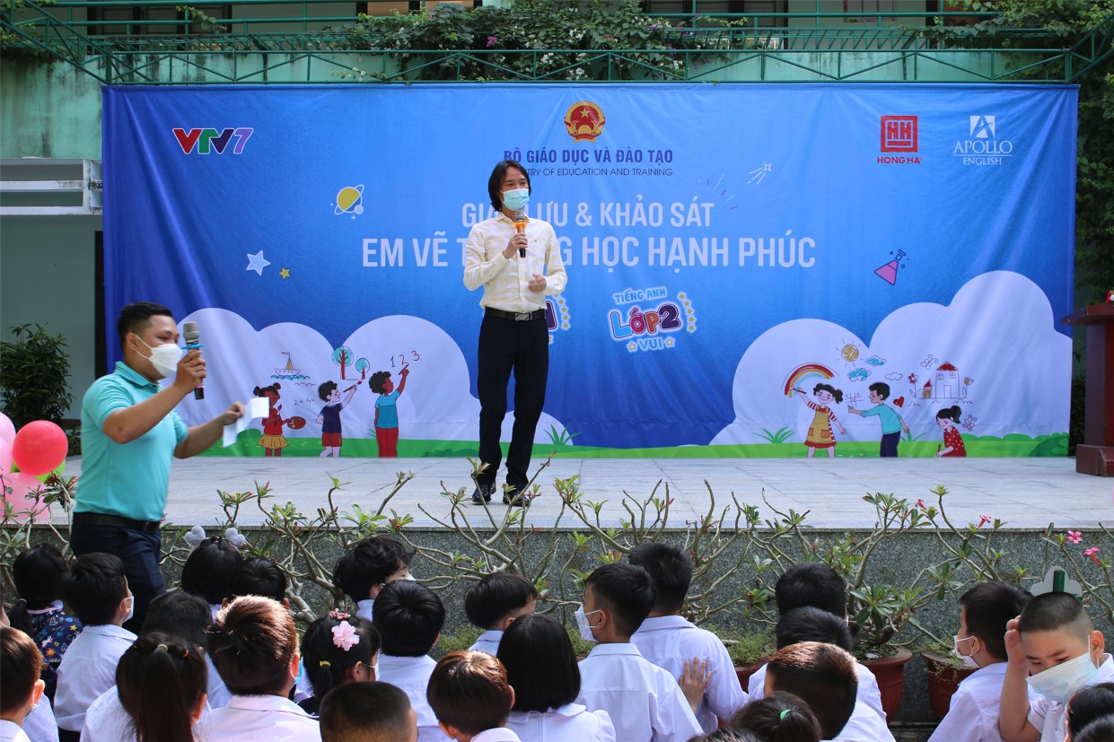 GIAO LƯU EM VẼ TRƯỜNG HỌC HẠNH PHÚC CÙNG VĂN PHÒNG PHẨM HỒNG HÀ