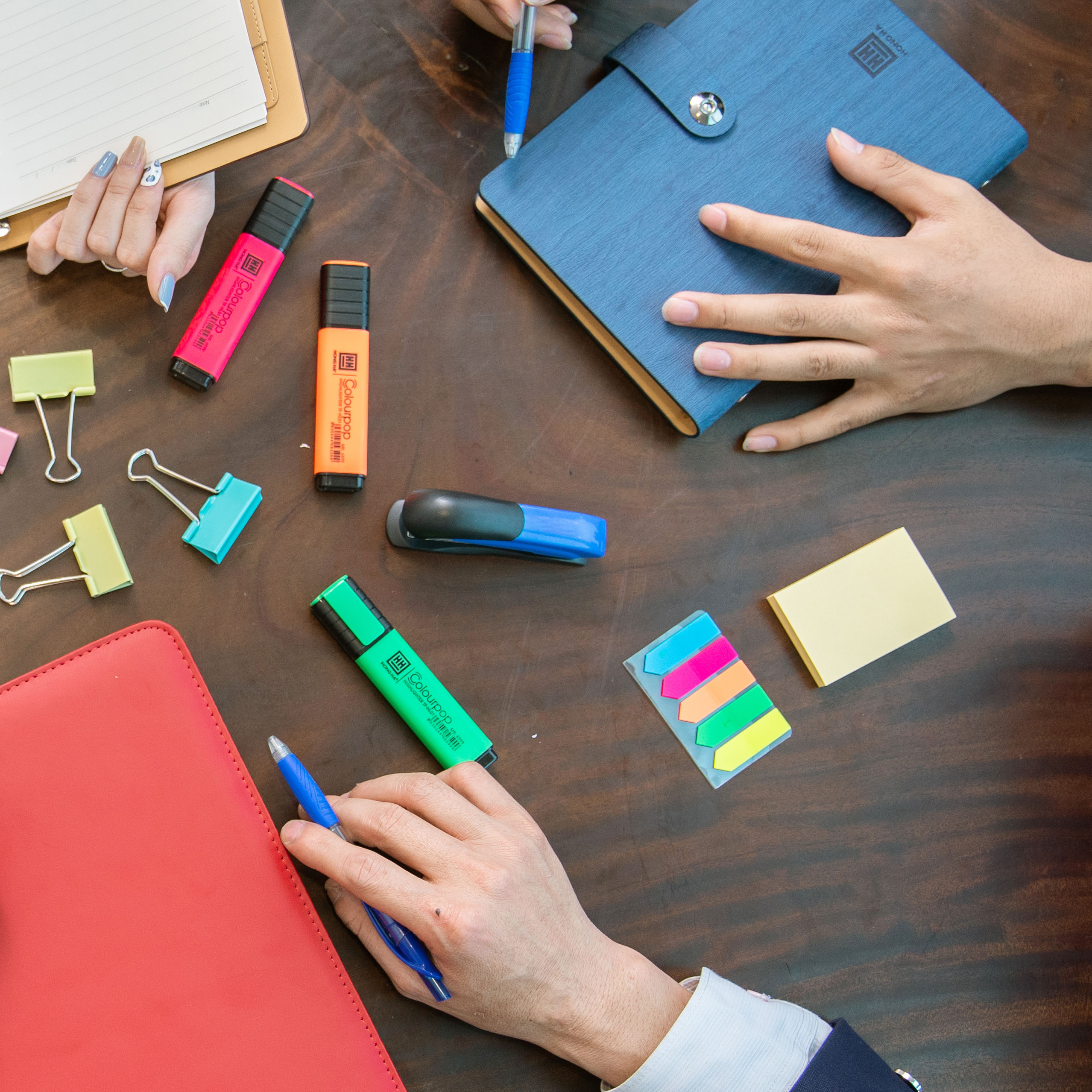 Vở ô ly Hồng Hà