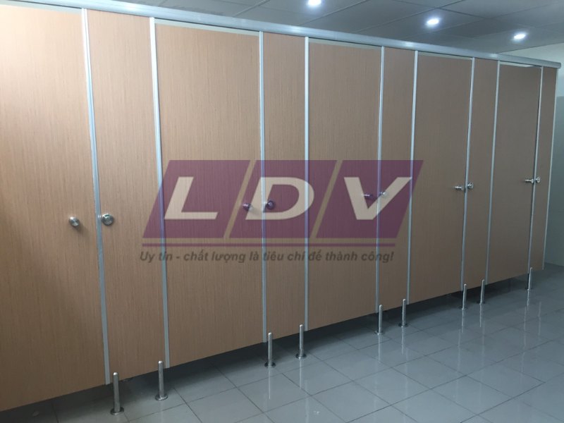 Khái quát về phụ kiện vách ngăn vệ sinh