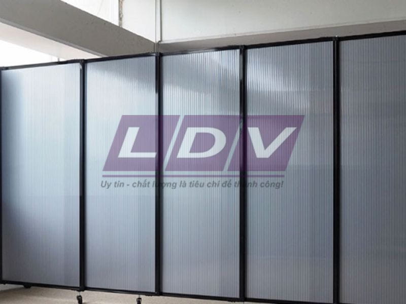 Mẫu vách ngăn di động có bánh xe phổ biến tại Vách Ngăn LDV