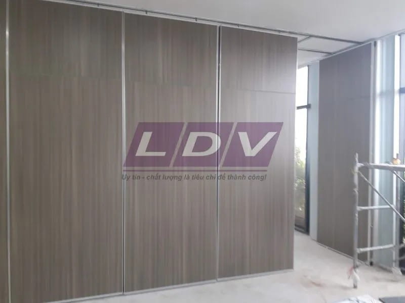 Mẫu vách ngăn xếp trượt số 4