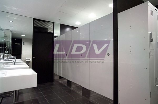 Vách ngăn HPL với khả năng chống nước