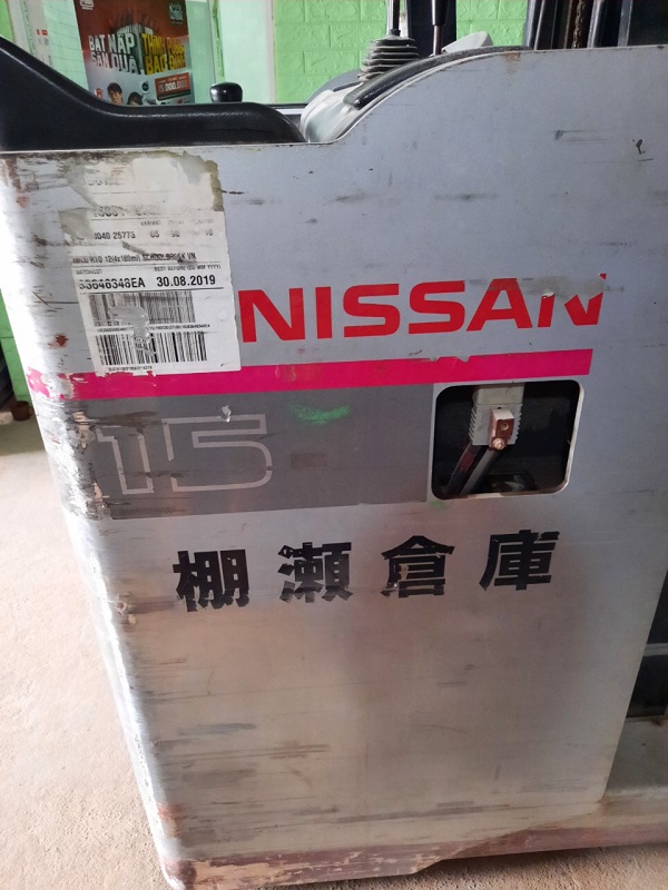 THAY BÁNH XE NÂNG ĐIỆN NISSAN U01F15