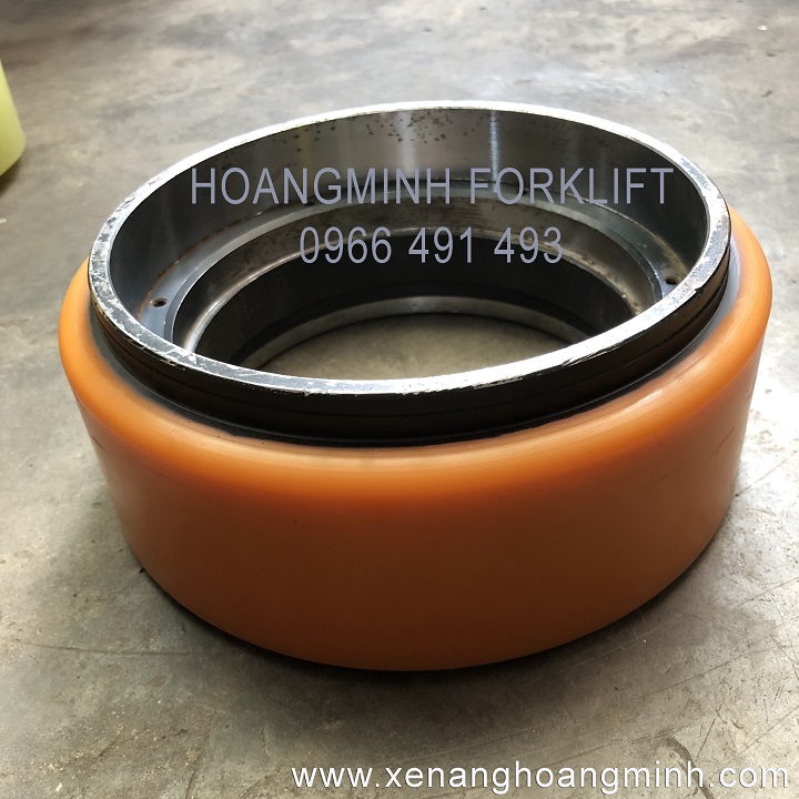 banh-xe-dien-noblelift-210-70