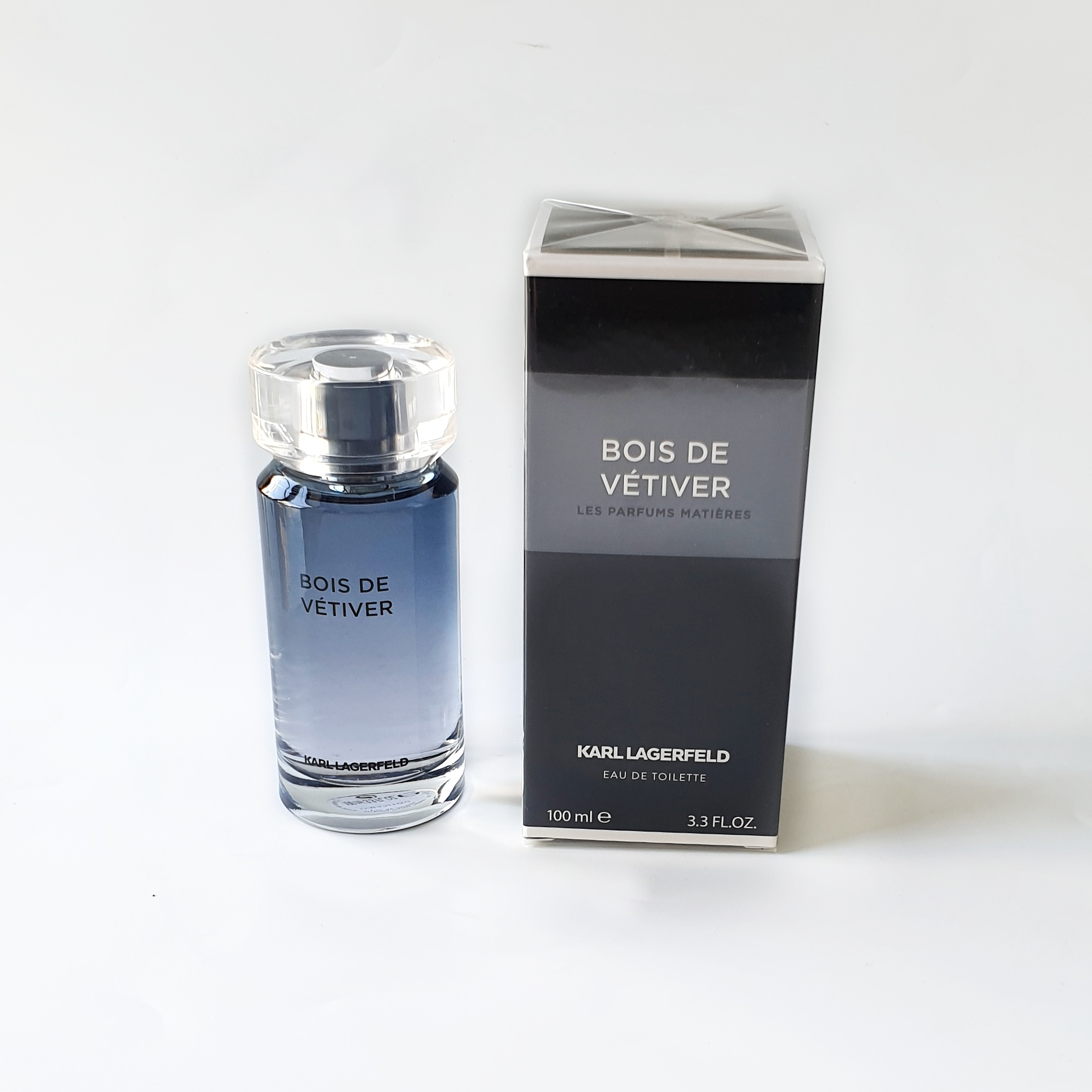 KARL LAGERFELD Bois de Vetiver - Mặt trời mọc nơi rừng xanh sâu thẩm.