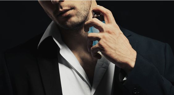 VÌ SAO XỊT NƯỚC HOA MÀ KHÔNG THƠM? CÓ CHĂNG LÀ DO NƯỚC HOA KÉM CHẤT LƯỢNG?