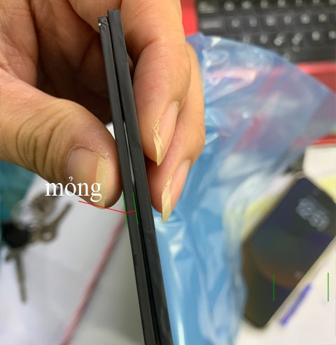 So sánh màn 14 FHD thường và màn Nano siêu mỏng