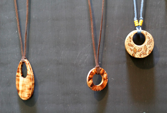 Phụ nữ hiện đại dùng trang sức phụ kiện như thế nào?