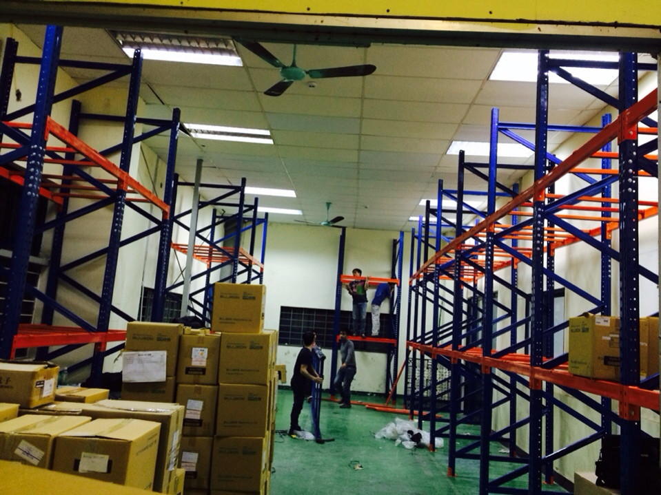 giá kệ kho hàng công nghiệp