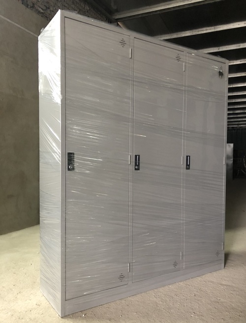 tu-sat-quan-ao-3-canh